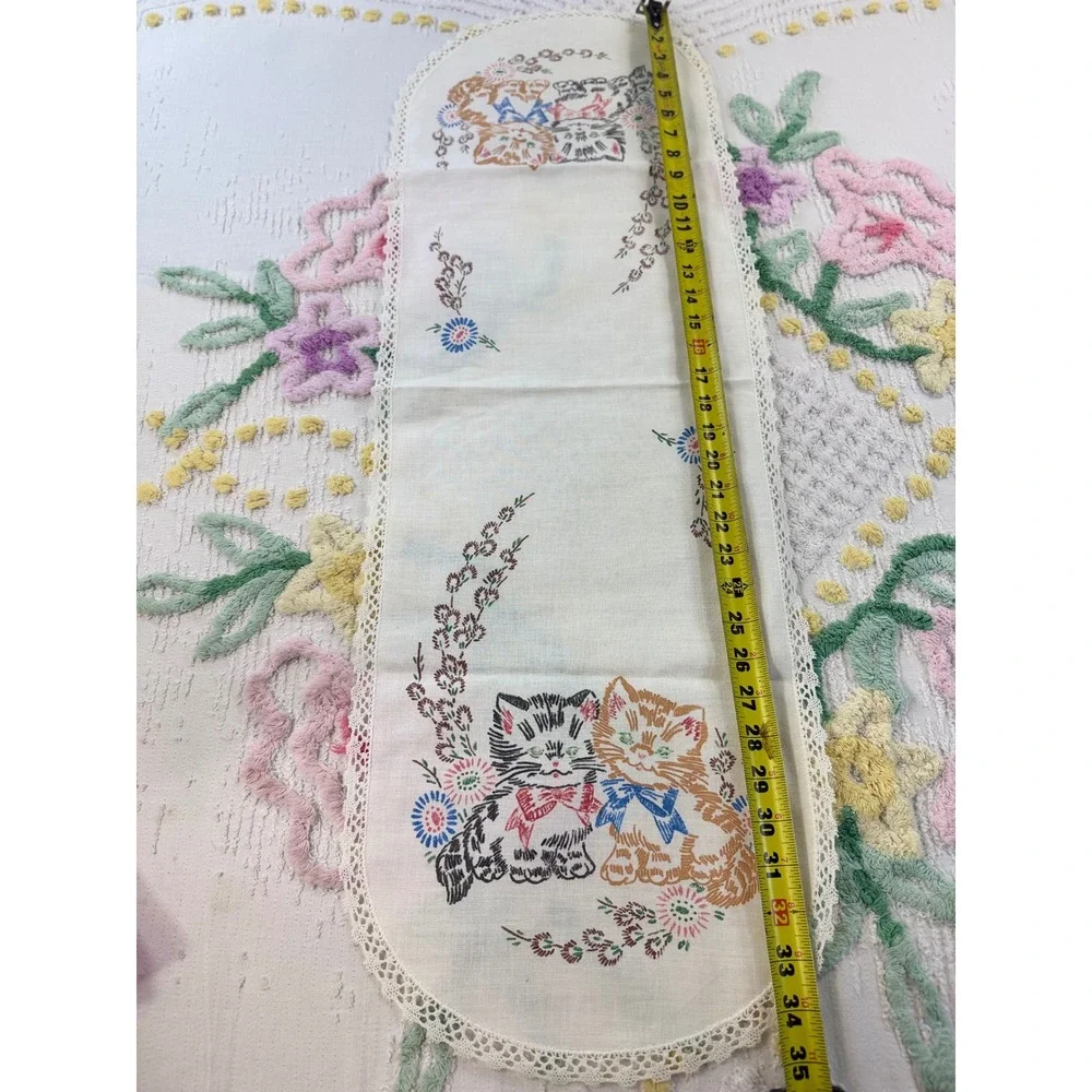 Vintage Hand Embroidered Kitten Cat Table Runner Crochet Lace Trim 34 Inch